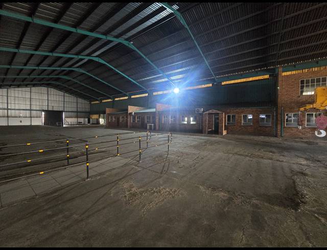 5,600M² FACTORY TO LET IN ANDERBOLT